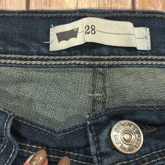 Levi’s size 28 dark blue denim distressed jeans classes denim - Picture 3 of 8